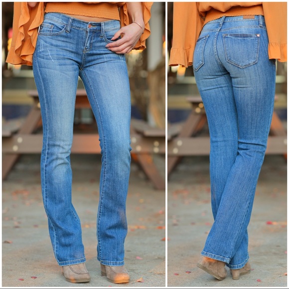 ✨LAST ONE✨Medium Wash Bootcut Jeans - Picture 2 of 3